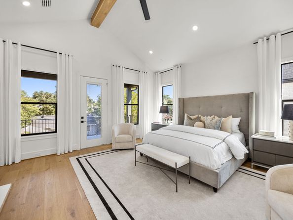 1032 W 41st Street, Houston TX 77018