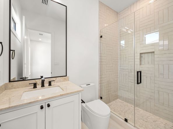 1032 W 41st Street, Houston TX 77018