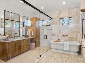 1032 W 41st Street, Houston TX 77018