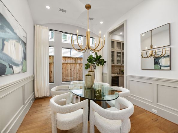 1032 W 41st Street, Houston TX 77018