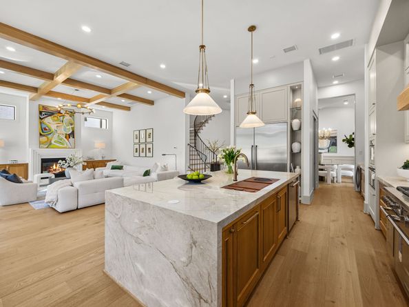 1032 W 41st Street, Houston TX 77018