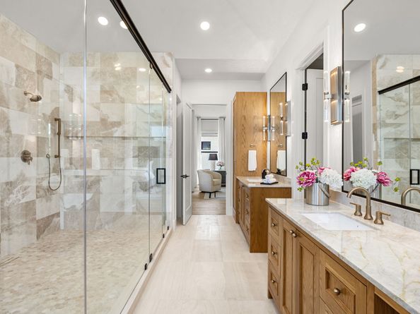 1032 W 41st Street, Houston TX 77018