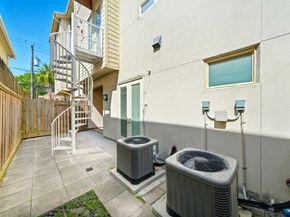 4915 Chenevert Street, Houston TX 77004