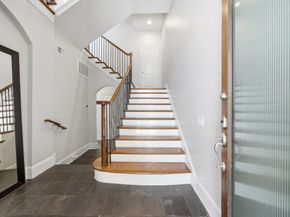 4915 Chenevert Street, Houston TX 77004