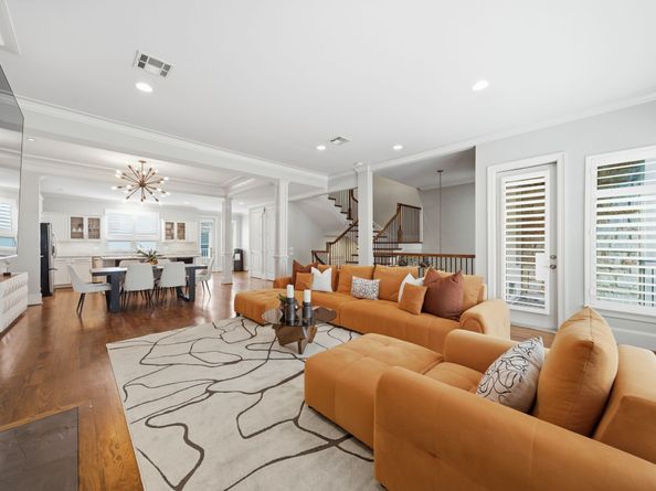 4915 Chenevert Street, Houston TX 77004