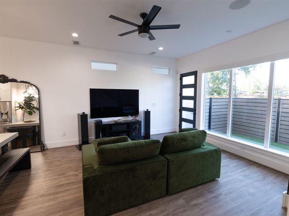 1206 Hamblen Street, Houston TX 77009