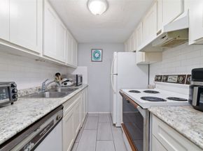 7520 Hornwood Drive 207W, Houston TX 77036