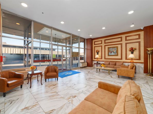 7520 Hornwood Drive 207W, Houston TX 77036