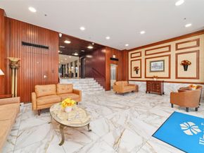 7520 Hornwood Drive 207W, Houston TX 77036