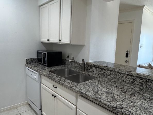 2800 Jeanetta Street 612, Houston TX 77063