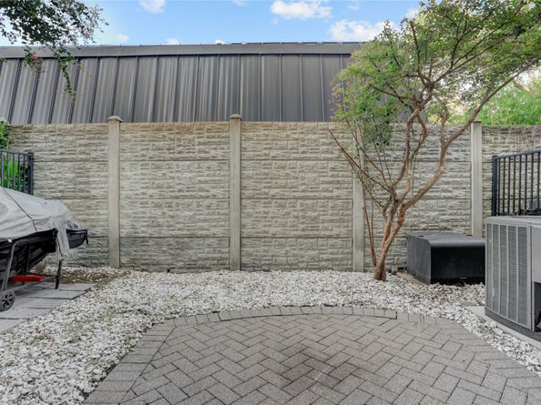 1515 Hyde Park Boulevard 2, Houston TX 77006