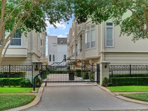 1515 Hyde Park Boulevard 2, Houston TX 77006