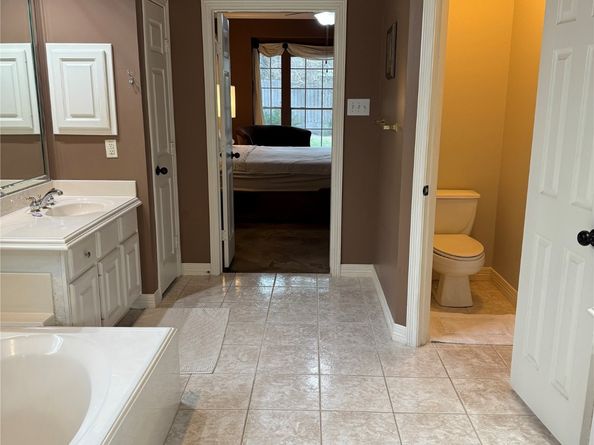 2443 Riverway Oak Drive, Houston TX 77345