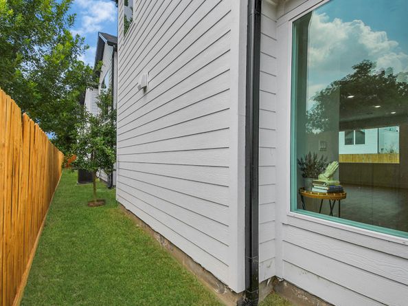 235 Julia Street B, Houston TX 77022