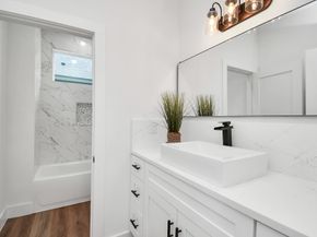 235 Julia Street B, Houston TX 77022