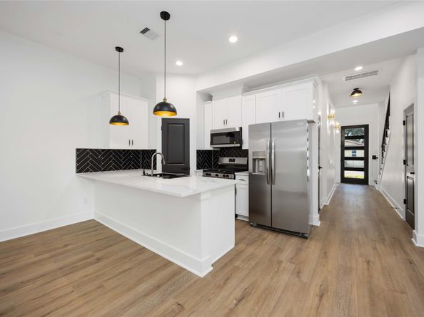 2107 Esther Drive A/B, Houston TX 77088