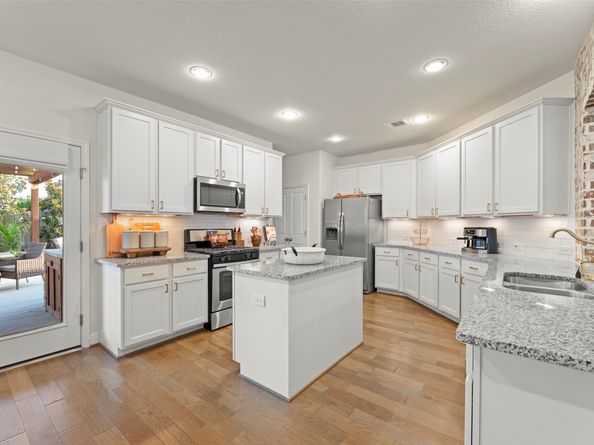 18731 Pilot Knolls Drive, Cypress TX 77433
