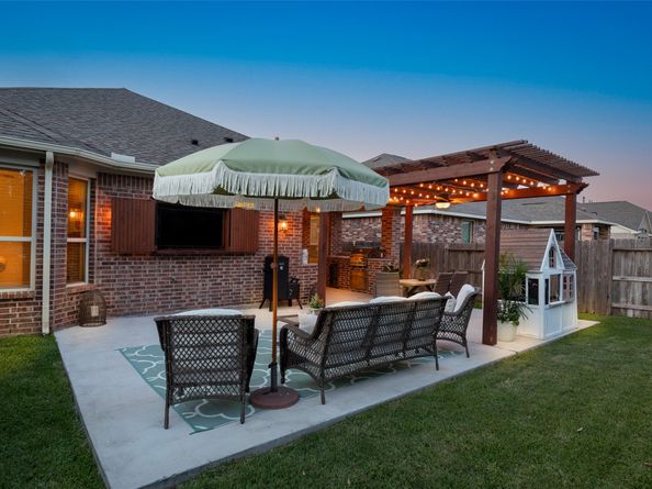 18731 Pilot Knolls Drive, Cypress TX 77433