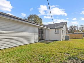 10027 Valley Sun Drive, Houston TX 77078