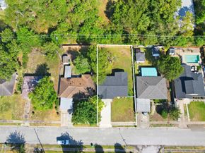 327 E Delz Drive, Houston TX 77022