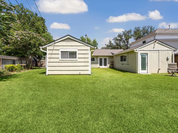 1402 Hewitt Drive, Houston TX 77018