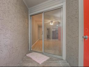 10855 Meadowglen Lane 931, Houston TX 77042