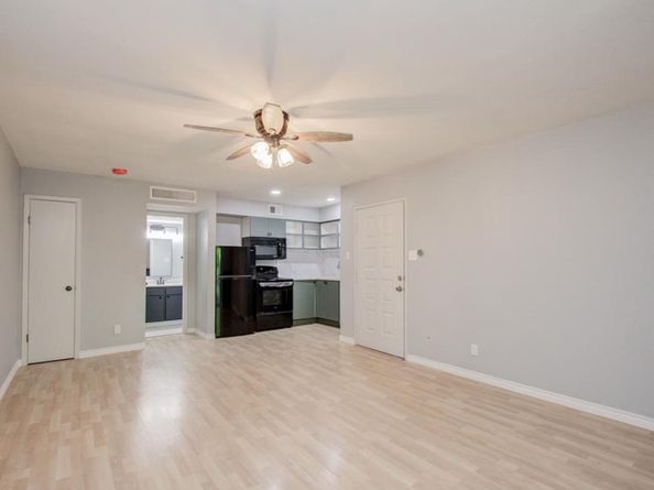 10855 Meadowglen Lane 931, Houston TX 77042