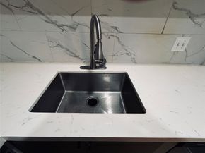 10855 Meadowglen Lane 931, Houston TX 77042