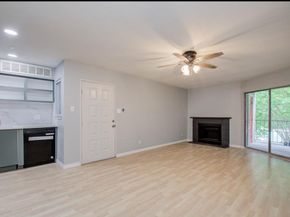 10855 Meadowglen Lane 931, Houston TX 77042