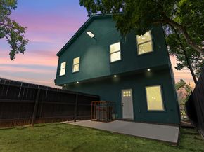 3330 Francis Street, Houston TX 77004