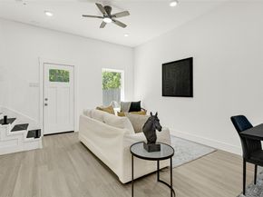 3330 Francis Street, Houston TX 77004