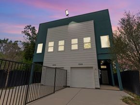 3330 Francis Street, Houston TX 77004