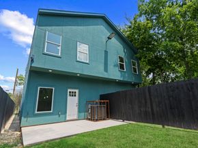 3330 Francis Street, Houston TX 77004