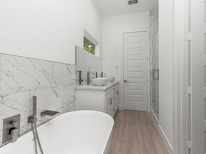 3330 Francis Street, Houston TX 77004