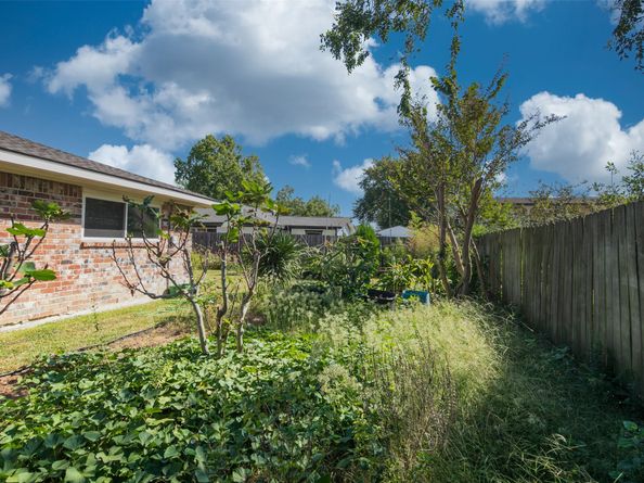 11311 Concho Street, Houston TX 77072