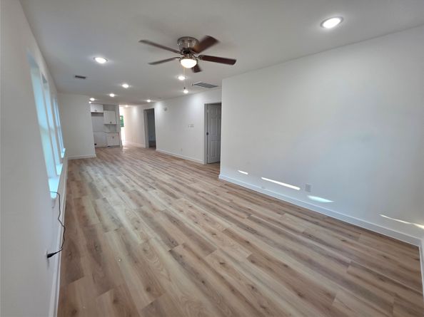 9412 Firnat AB, Houston TX 77016