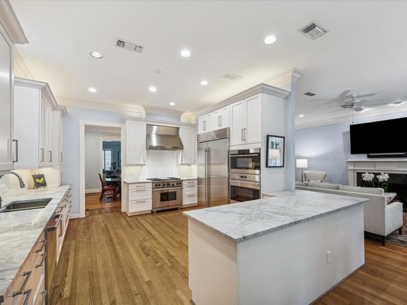 3726 Wickersham Lane, Houston TX 77027