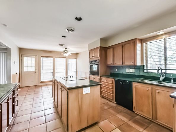 1811 Rushbrook Drive, Houston TX 77077