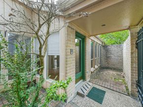 1811 Rushbrook Drive, Houston TX 77077
