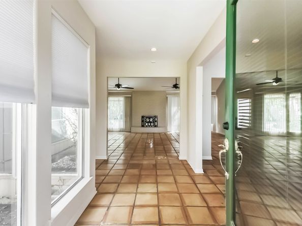 1811 Rushbrook Drive, Houston TX 77077