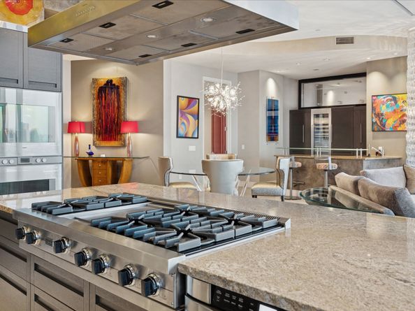 2727 Kirby Drive 24E, Houston TX 77098