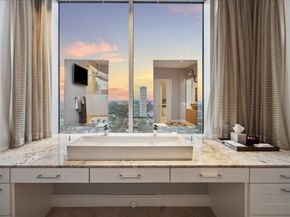 2727 Kirby Drive 24E, Houston TX 77098