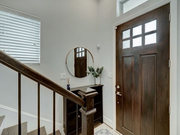 2231 Chenevert Street, Houston TX 77003