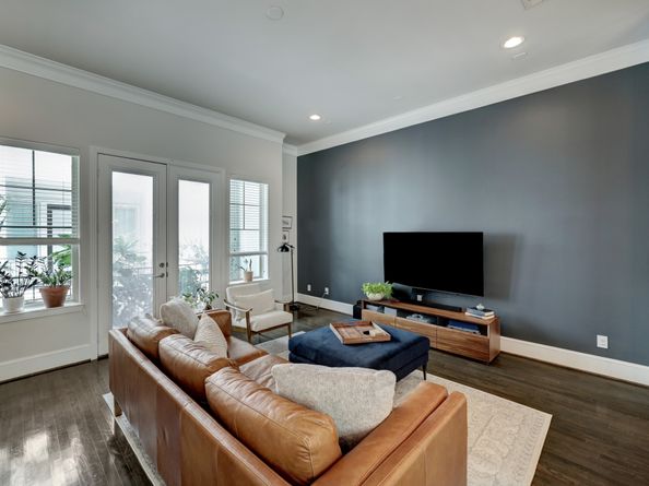 2231 Chenevert Street, Houston TX 77003