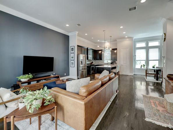 2231 Chenevert Street, Houston TX 77003