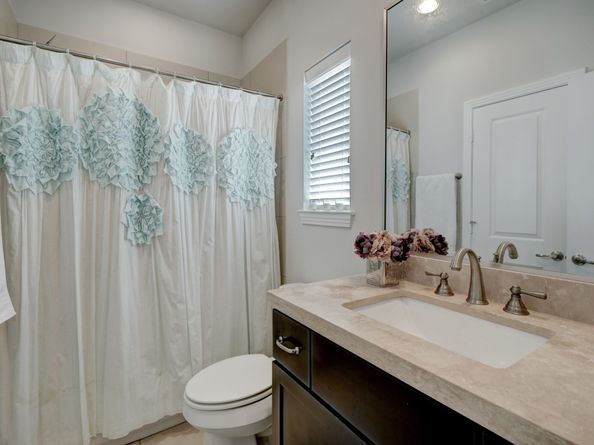 2231 Chenevert Street, Houston TX 77003