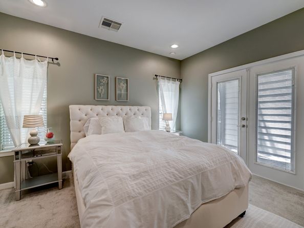 2231 Chenevert Street, Houston TX 77003