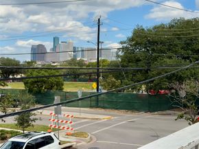 1101 Hawthorne Street, Houston TX 77006