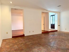 1101 Hawthorne Street, Houston TX 77006