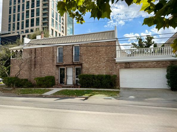 1101 Hawthorne Street, Houston TX 77006